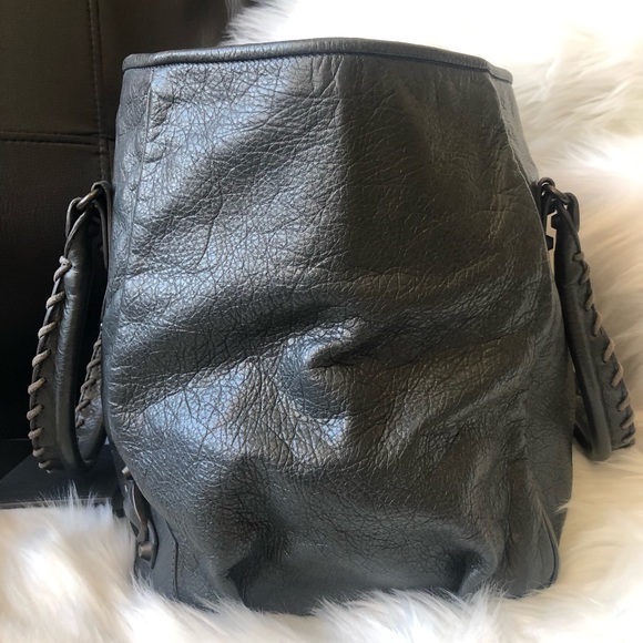 Authentic Balenciaga Tote Bag - Picture 4 of 14